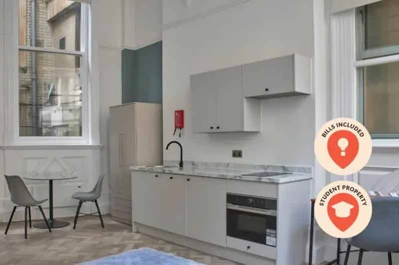 Studio to rent Bristol Balloon Letting Co