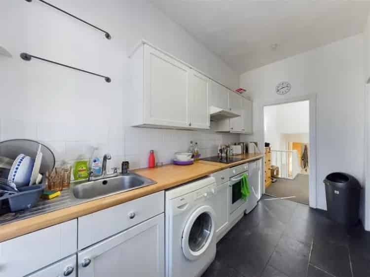 2 Bedroom Furnished Student Flat near London Road Station