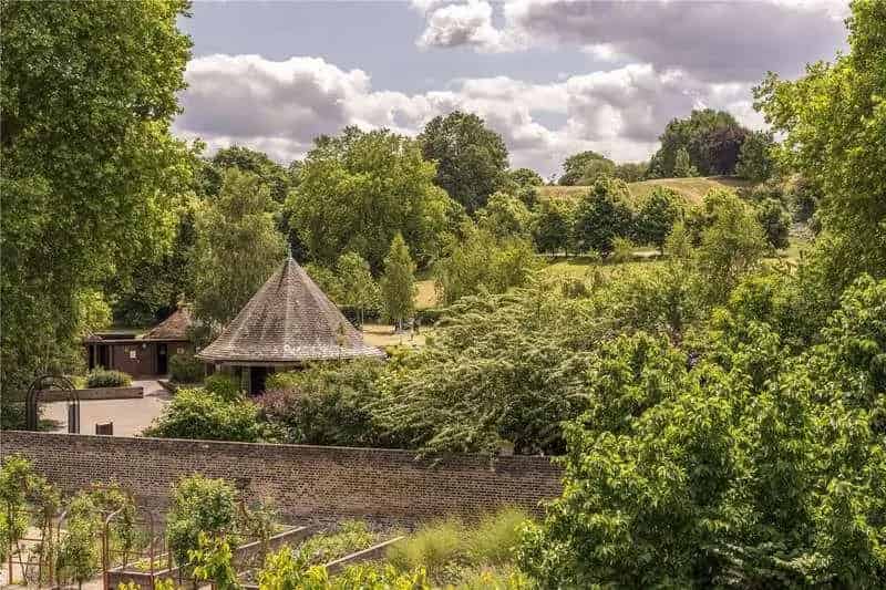 1 Bed Flat for Sale near Maze Hill Station Greenwich