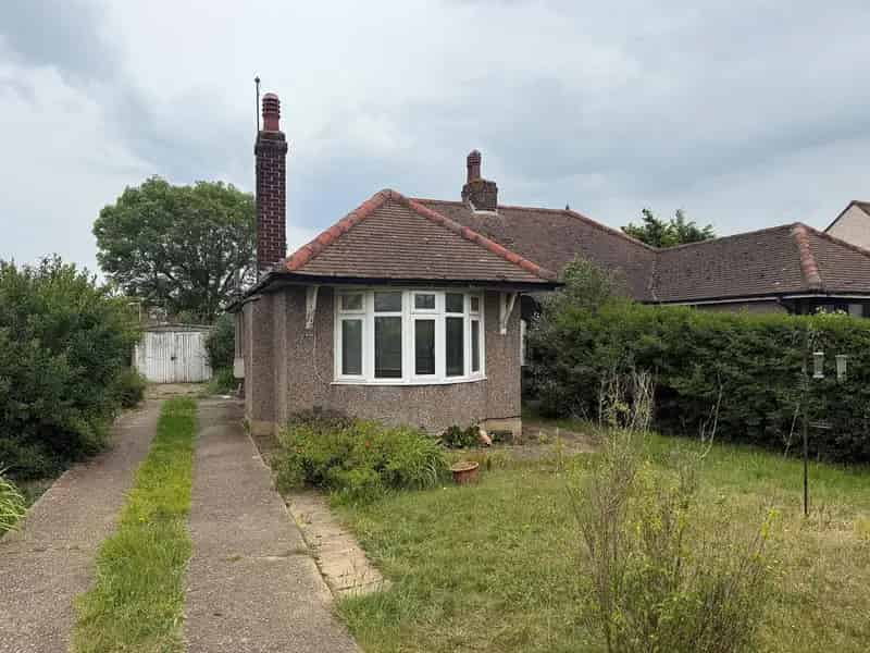 Two Bedroom Bungalow Near Canterbury City Centre