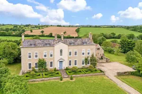 Grade II Listed Period Home in 2.1 Acres