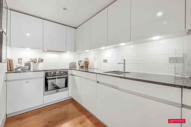 Fitzrovia 1-Bedroom Apartment 600 sq ft Modern En-suite Balcony