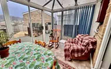 Spacious 3 Bed House with Modern Features and Large Garden