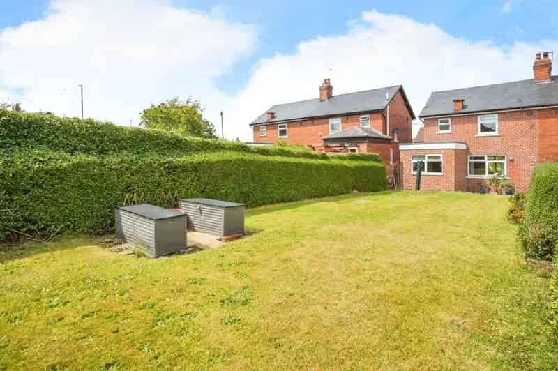 3 Bedroom Semi Detached House for Sale Wrenthorpe West Yorkshire WF2