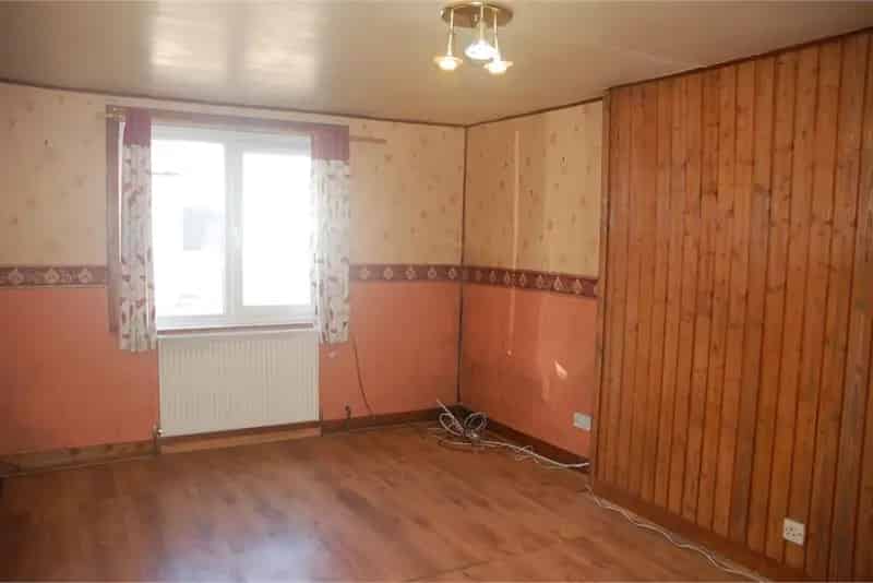 3 Bed End Terrace House with Garden and Parking