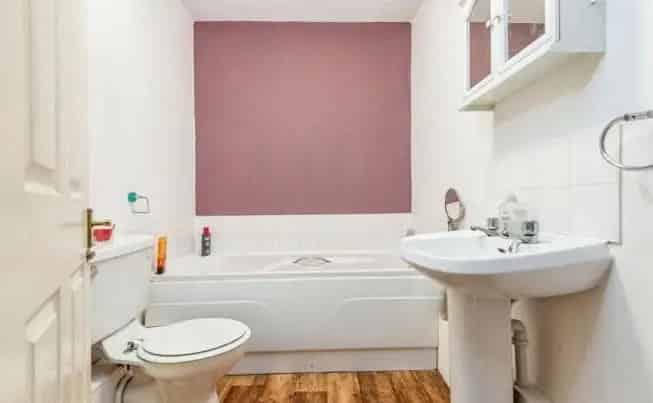 Modern 1-Bed Apartment in Burdett Court Mill Conversion