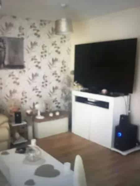 Lovely 2 Bed End Terrace House