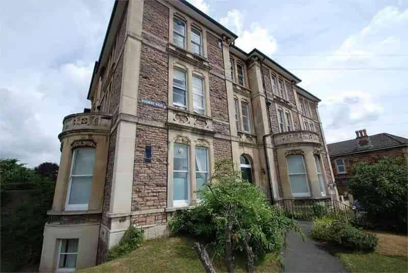 Studio Apartment Clifton Bristol with Parking