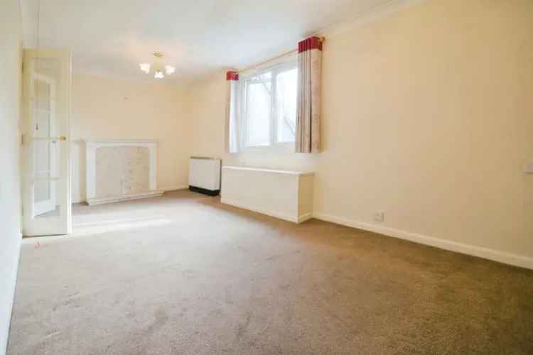 Apartment For Sale in London, England