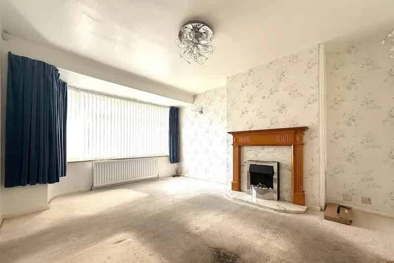3 Bed Semi Detached House Blaydon Freehold Large Garden EPC D