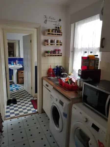 2 Bed House with Garden Secure Tenancy Excellent Transport Links