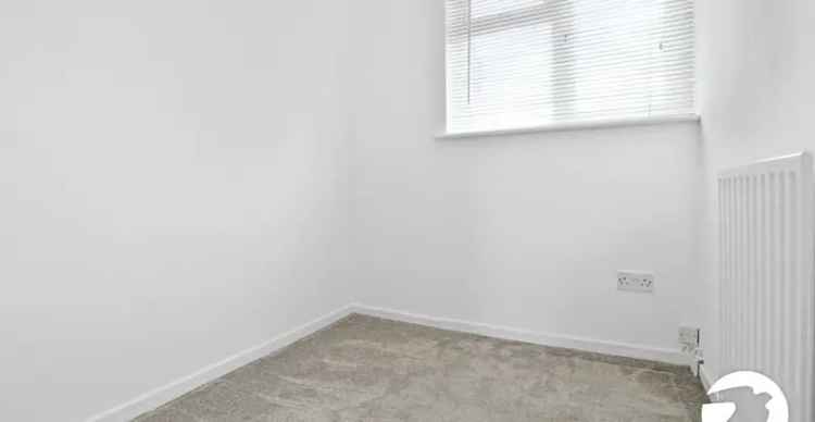 3 Bedroom House to Rent - Modern End Terrace with Garage and Parking