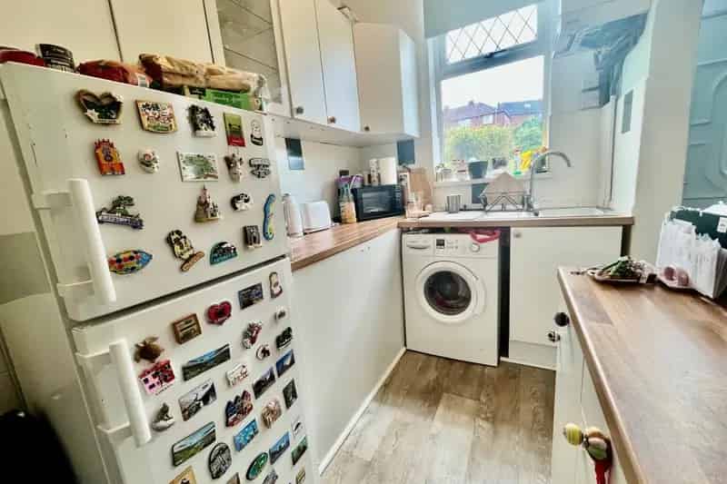 3 Bedroom House in Rodley - Available End of July