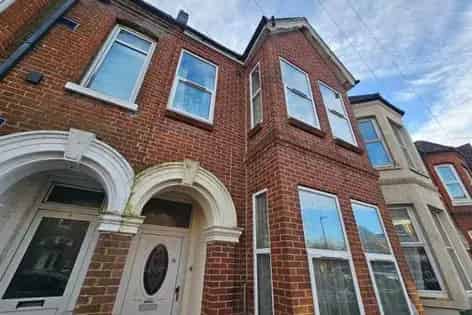 6 Bedroom Student House Southampton - Gas Central Heating - Modern Kitchen