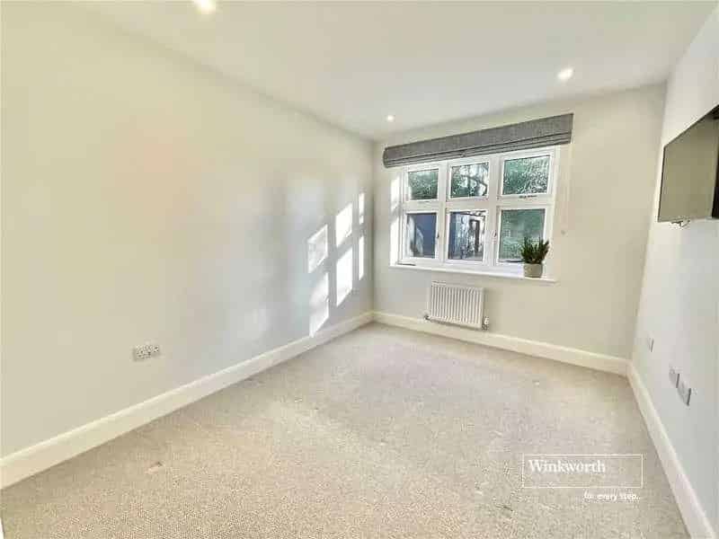 3 Bed Flat for Sale Highcliffe Castle Beach