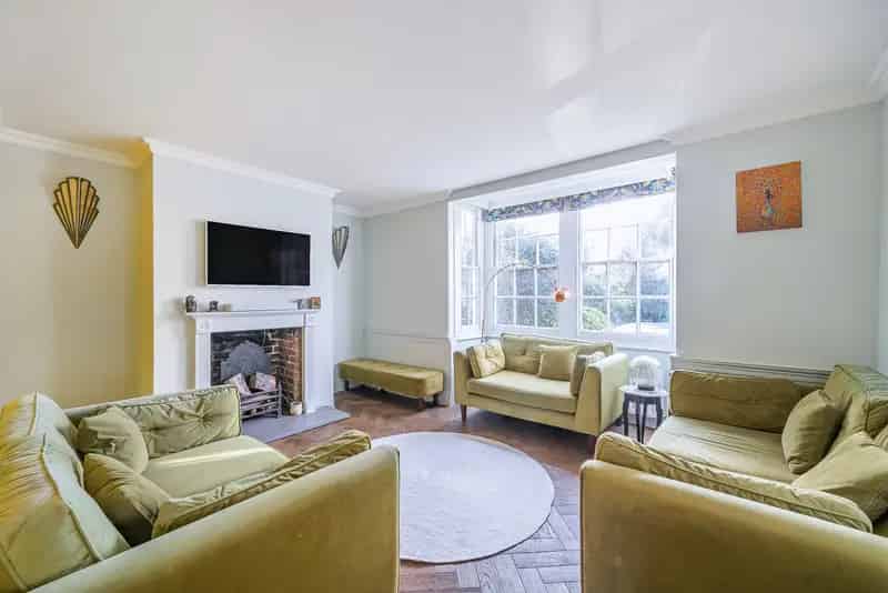 Grade II Listed Georgian House 4 Bedrooms Carshalton