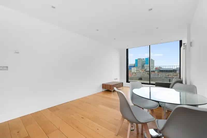 2 Double Bedroom 2 Bathroom Flat To Let