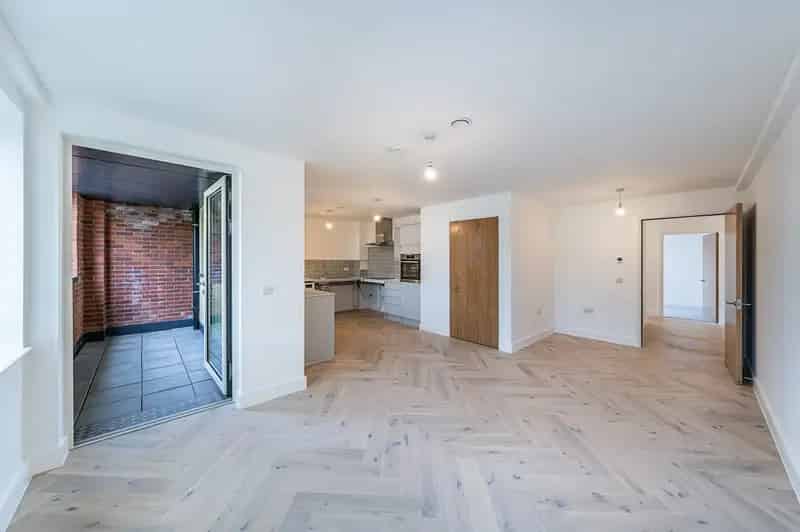 2 Bedroom Accessible Apartment Battersea