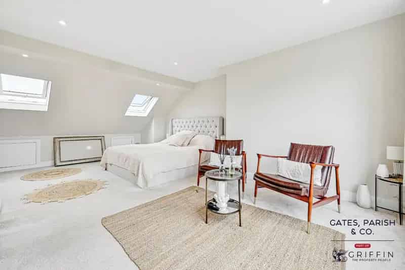 5 Bedroom Family Home for Sale