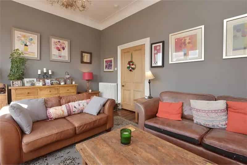4 Bed Flat Double Upper with 2 Reception Rooms