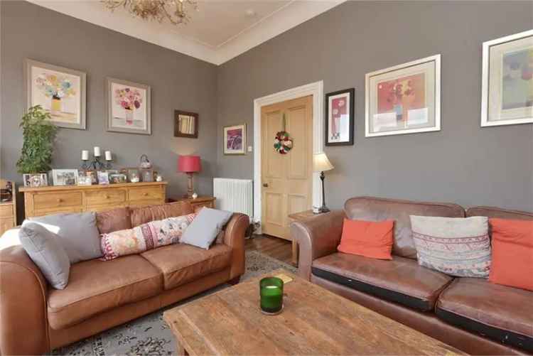 4 Bed Flat - Double Upper with 2 Reception Rooms