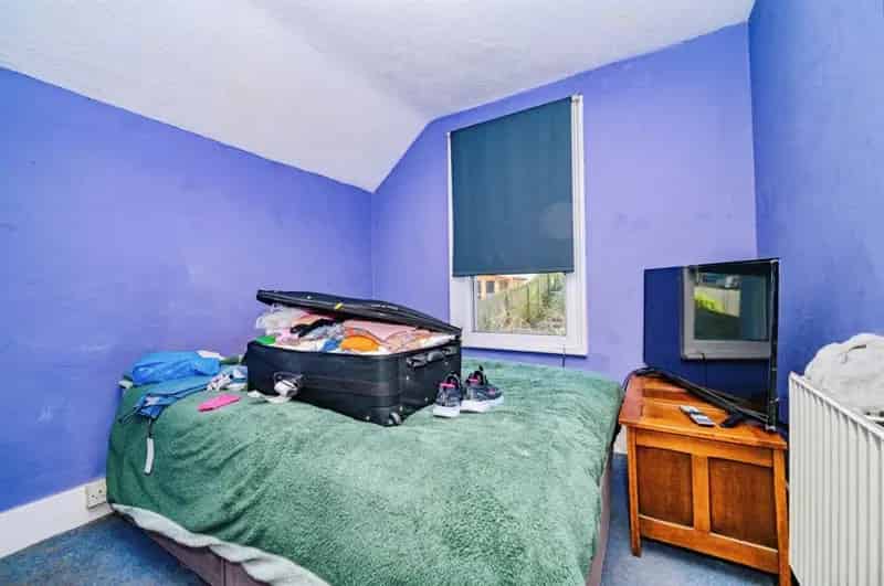 Three Bedroom Mid-Terraced House Town Centre Hemel Hempstead