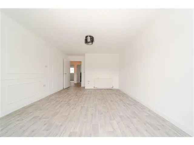 2 Bedroom Top Floor Flat for Sale