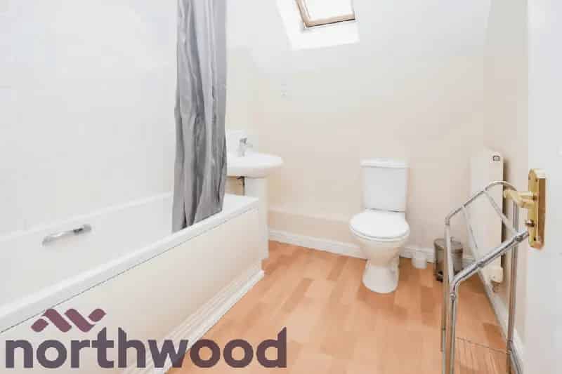 Four Bedroom House Two Parking Spaces Fully Furnished Available May 9th 2025