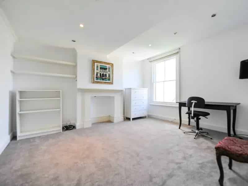 Flat For Rent , Kingston Hill, London, England