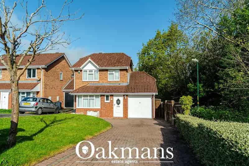 3 Bedroom Detached House for Sale in Birmingham