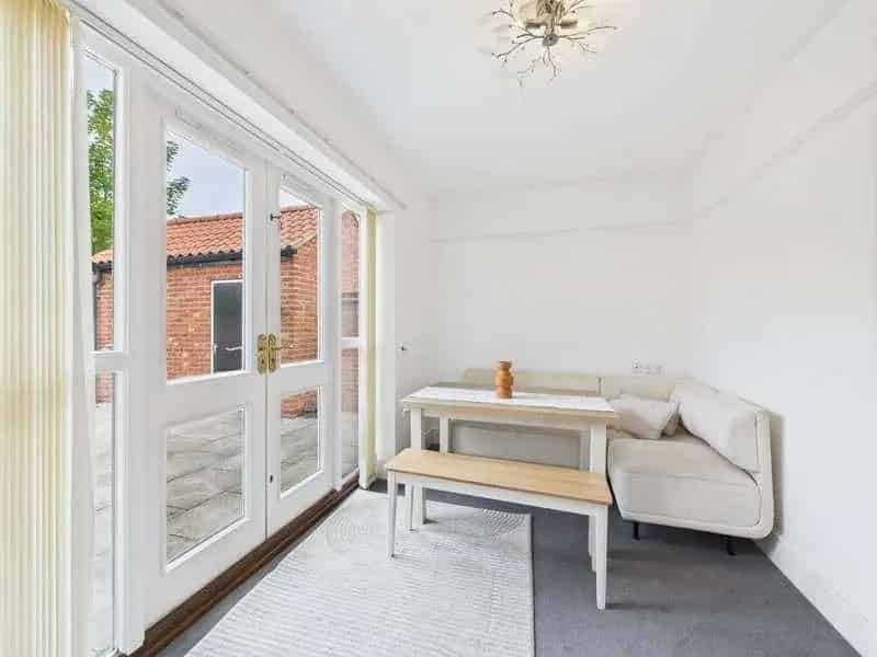 2 Bed Detached House For Sale