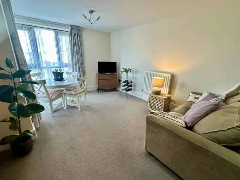 1 Bedroom Flat for Sale Grange Farm Allocated Parking