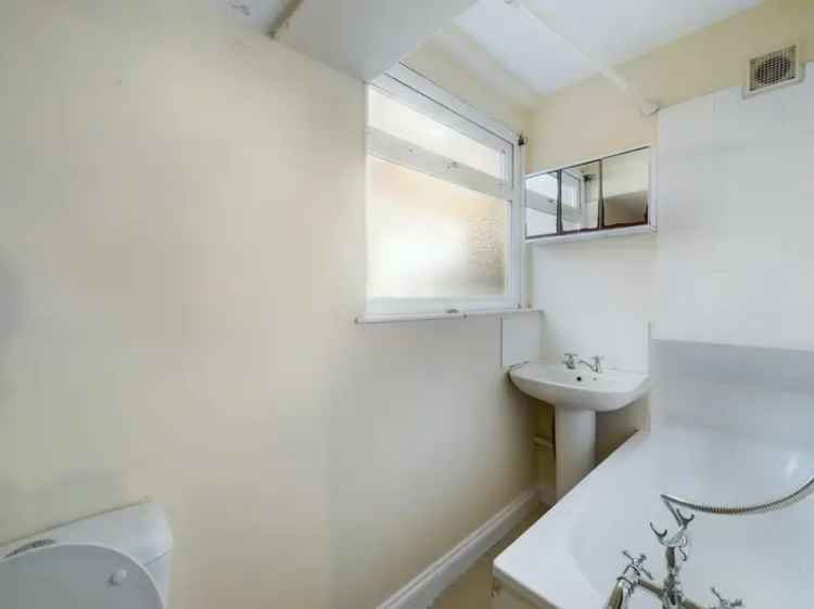 2 Bedroom Flat To Let in Central Filey
