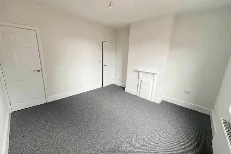 2 Bed Terraced House Near Lincoln Cathedral