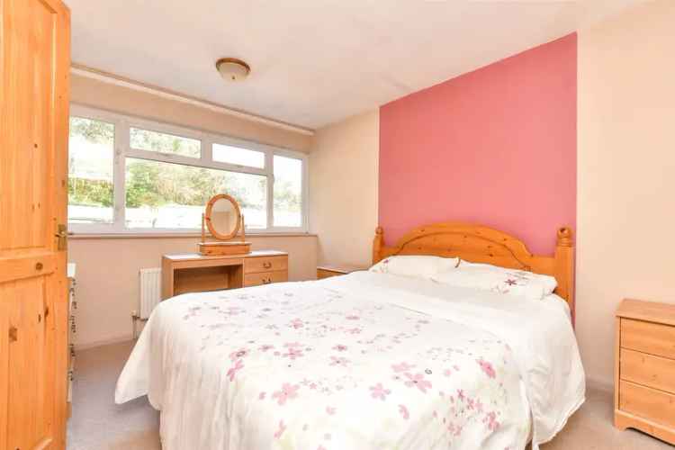 3 Bedroom Terraced House for Sale Near Dorking