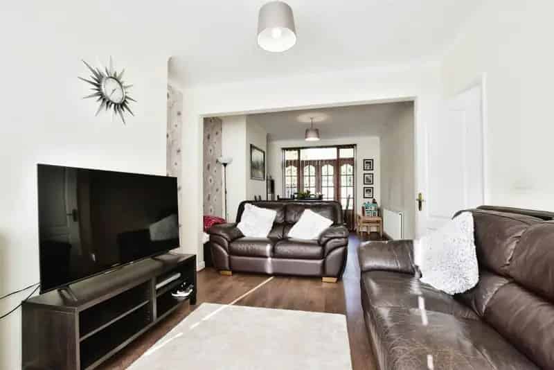 3 Bedroom Semi Detached House Reddish Cheshire
