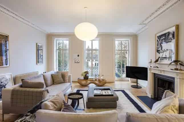Detached House for Sale in Canonbury Square London N1