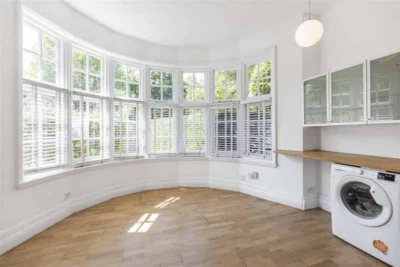 1 Bed Flat for Sale in Hampstead - Period Conversion