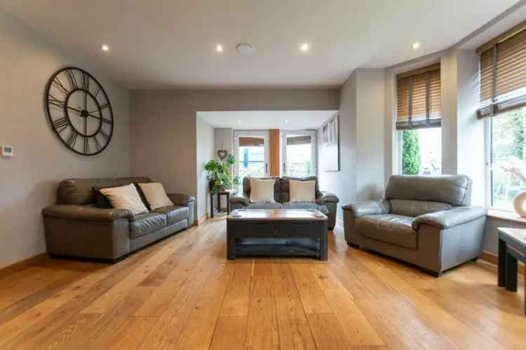 3 Bedroom Townhouse for Sale Modern Family Home