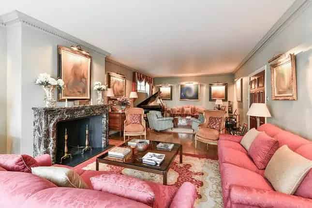 Elegant Belgravia House for Sale: 45ft Frontage, 5 Bedroom Suites