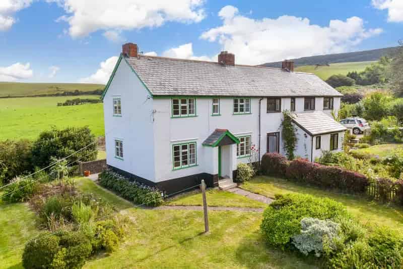 Semi Detached Cottage Chale Isle of Wight 3 Bedrooms Sea Views