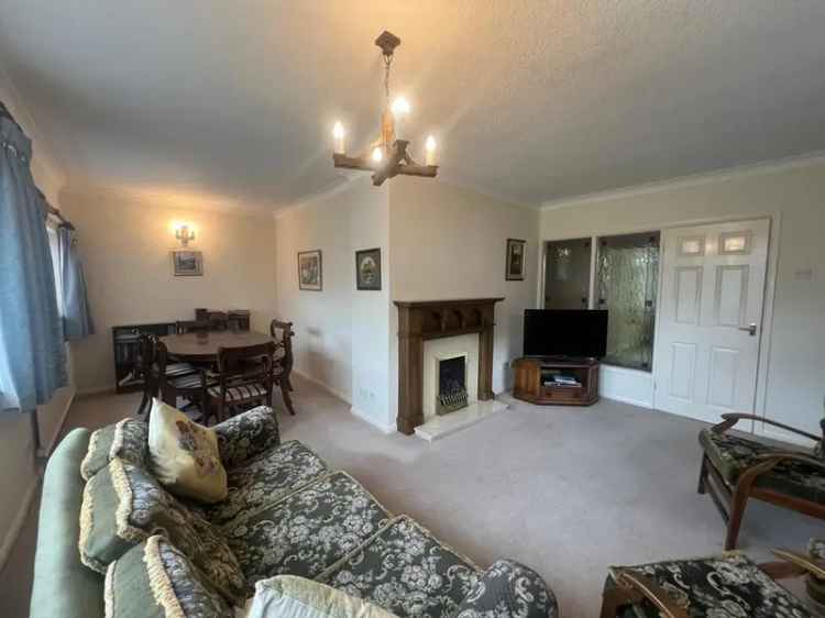 2 bedroom detached bungalow for sale