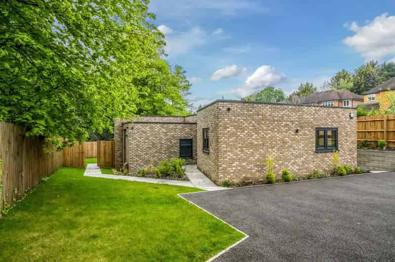 3 Bedroom Detached House for Sale in Watford