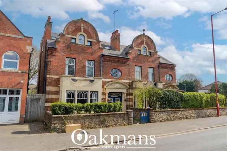 8 Bedroom Semi Detached House For Sale