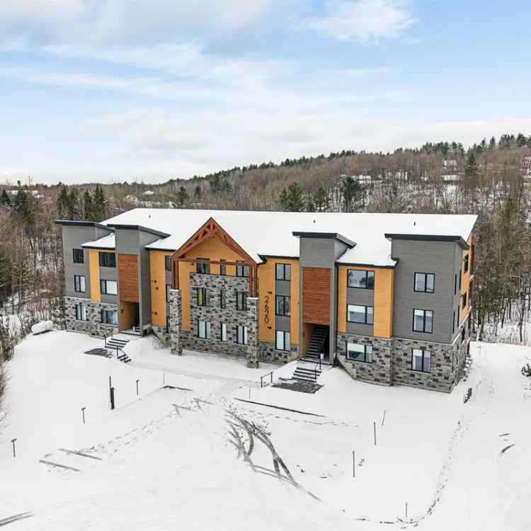 Orford Condo for Sale: Modern 2-Bedroom with Mountain Views