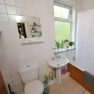 3 Bedroom House Manchester - Student Property