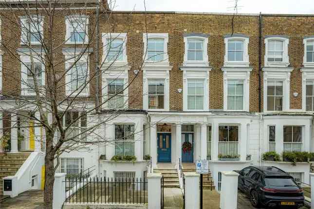 Terraced house to rent in Blenheim Crescent, Notting Hill W11