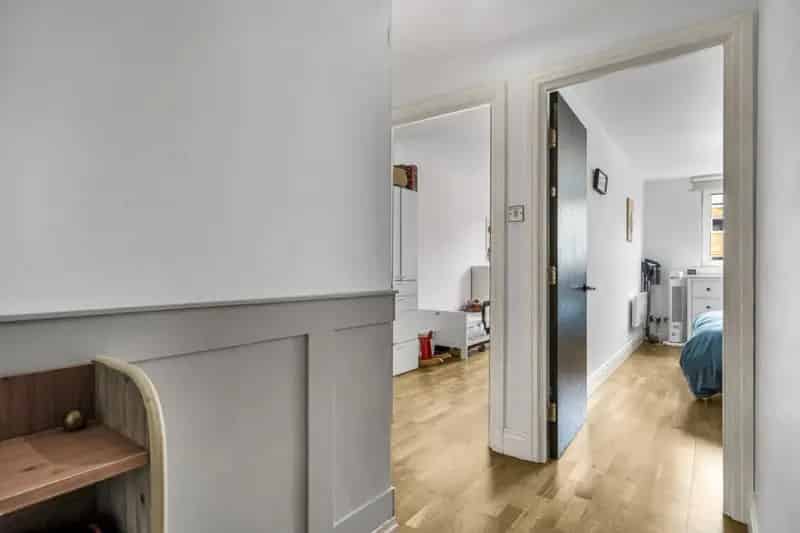 2 Bedroom Flat for Sale Riverside West Development