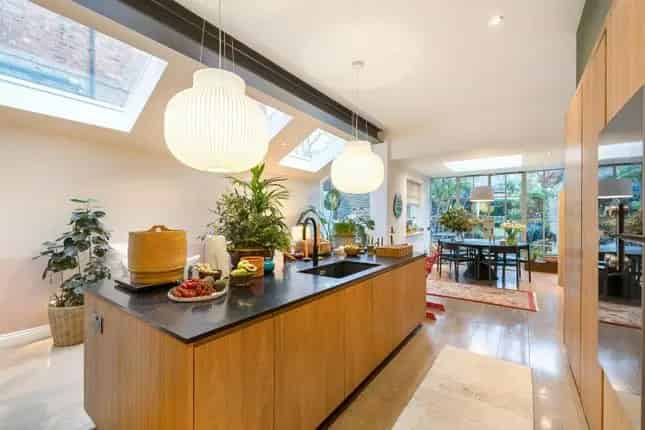 Four Bedroom Terraced House for Sale in Queens Park
