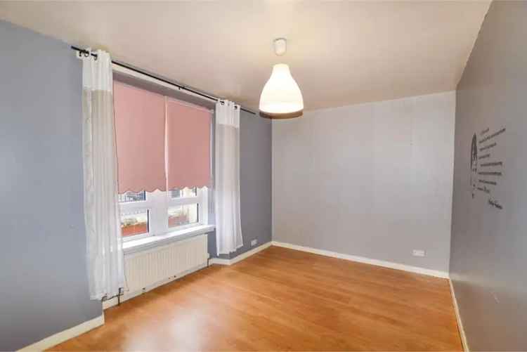 1 Bed Ground Floor Flat Near Amenities